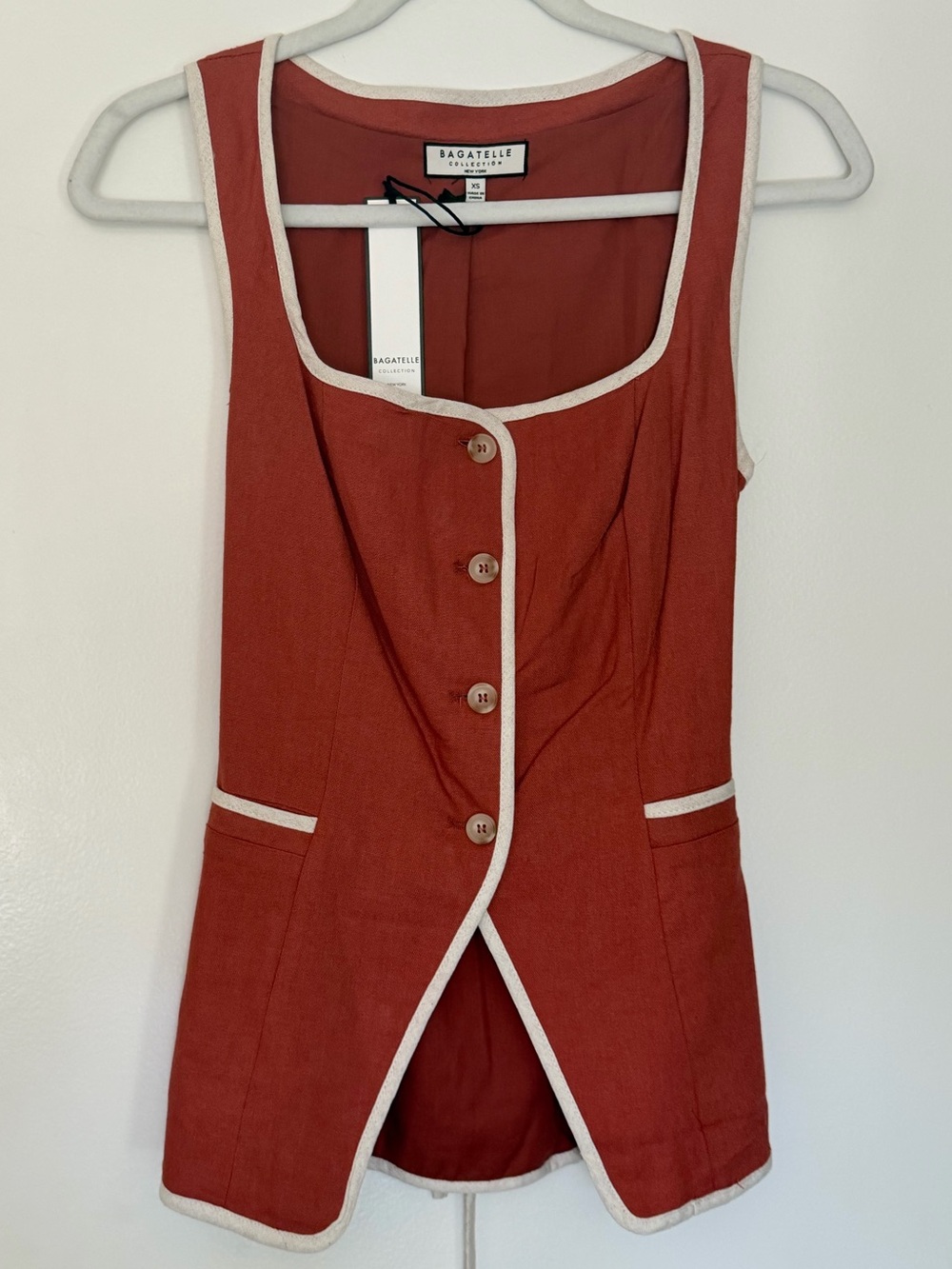 Bagatelle Sleeveless Linen Button-Front Tunic with Cream Trim